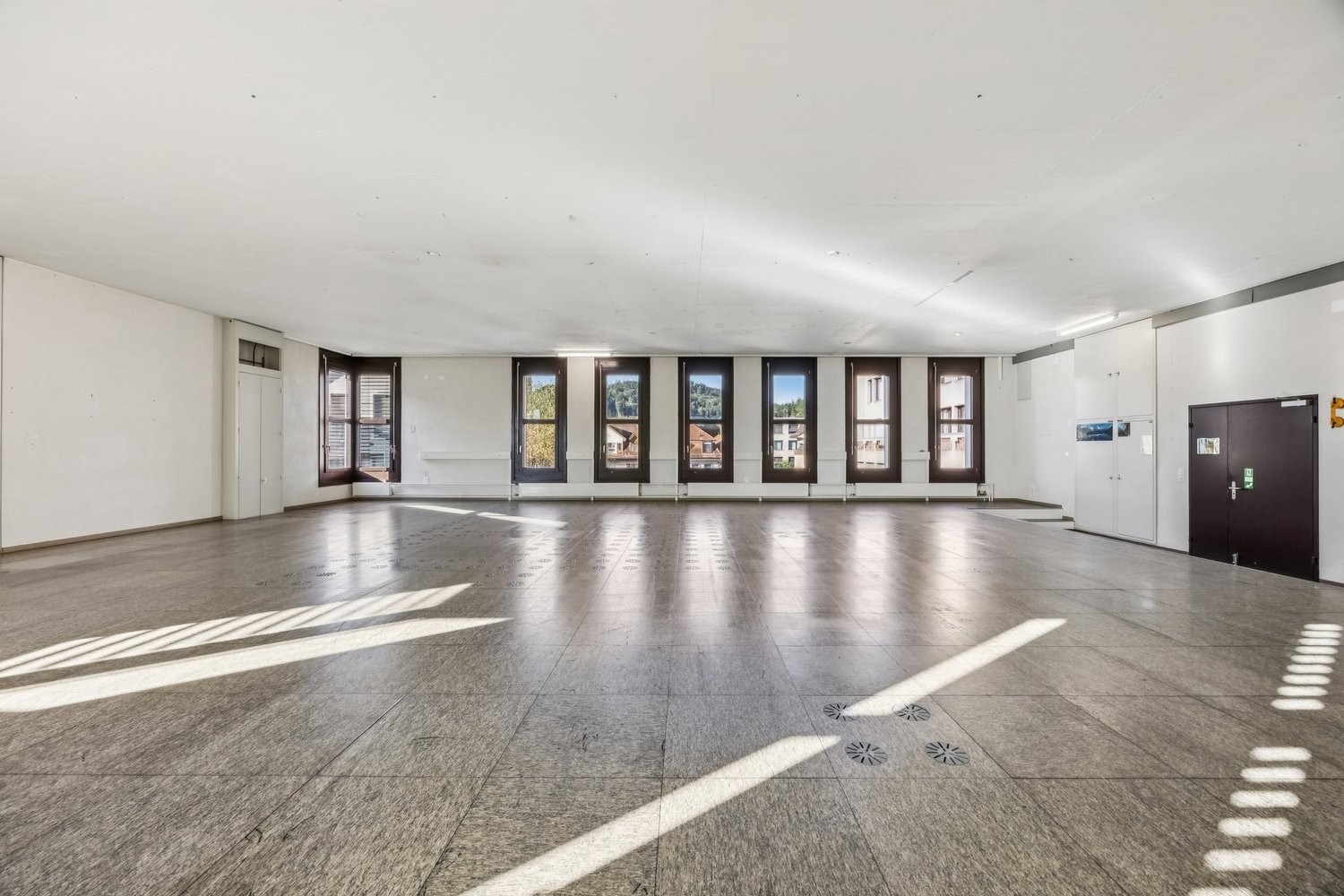 190m² commerciale