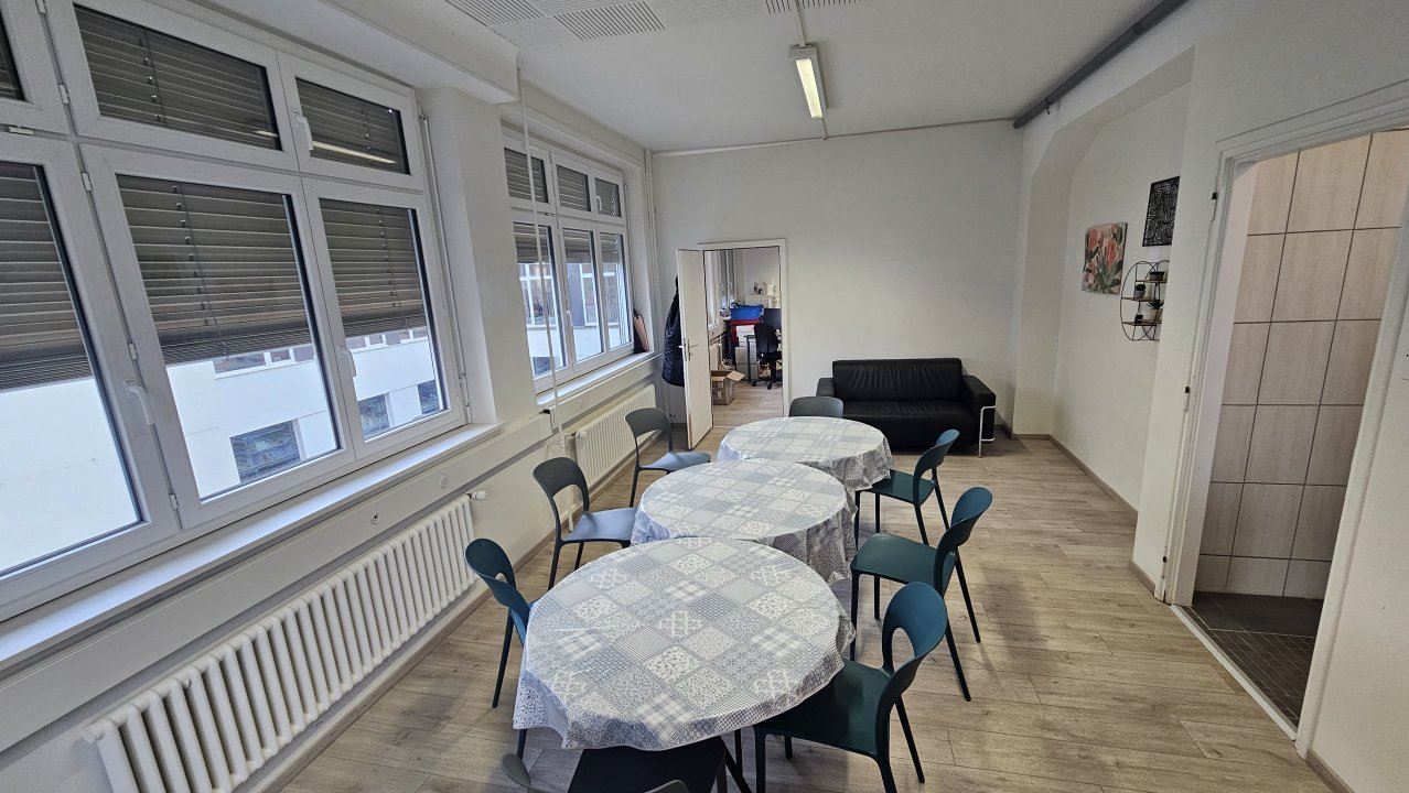 213m² deposito