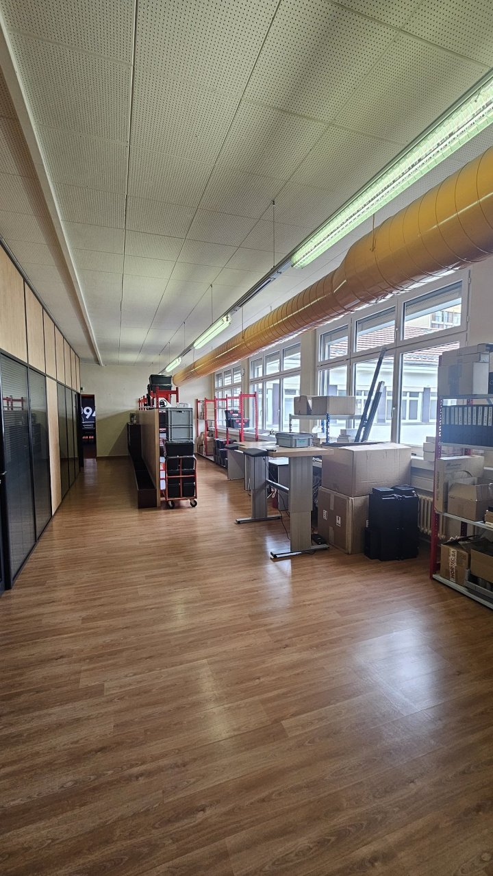 213m² deposito