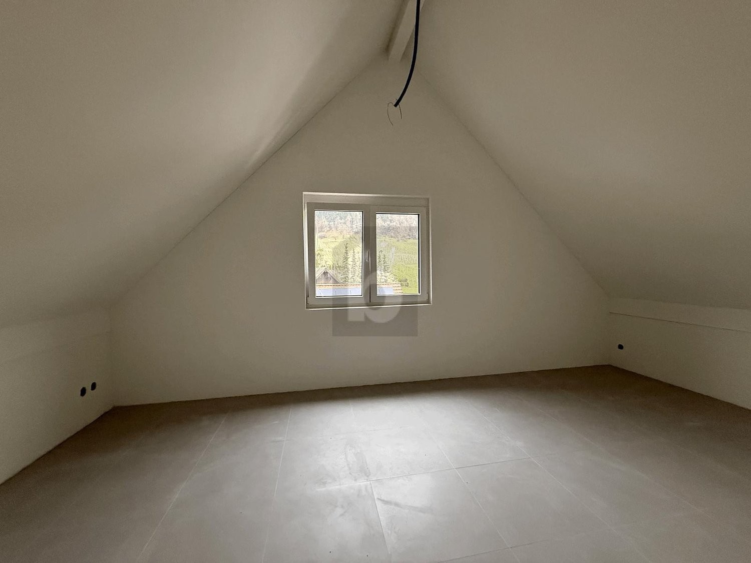 Attico di 5 ½ locali, foto 3 di 4