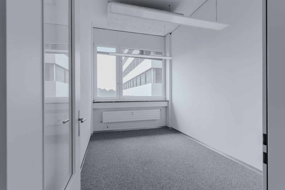 413m² ufficio, foto 3 di 10
