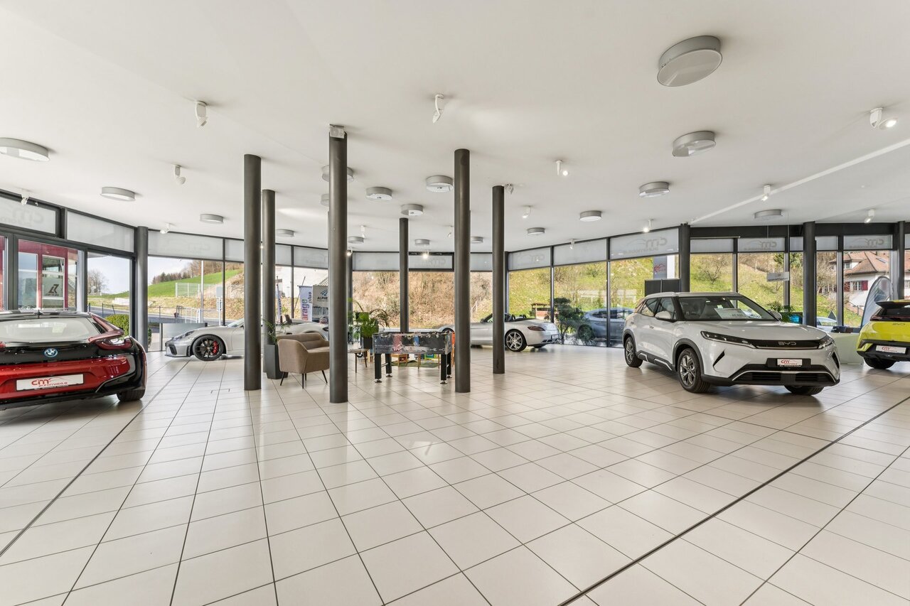Negozio di 1330m²