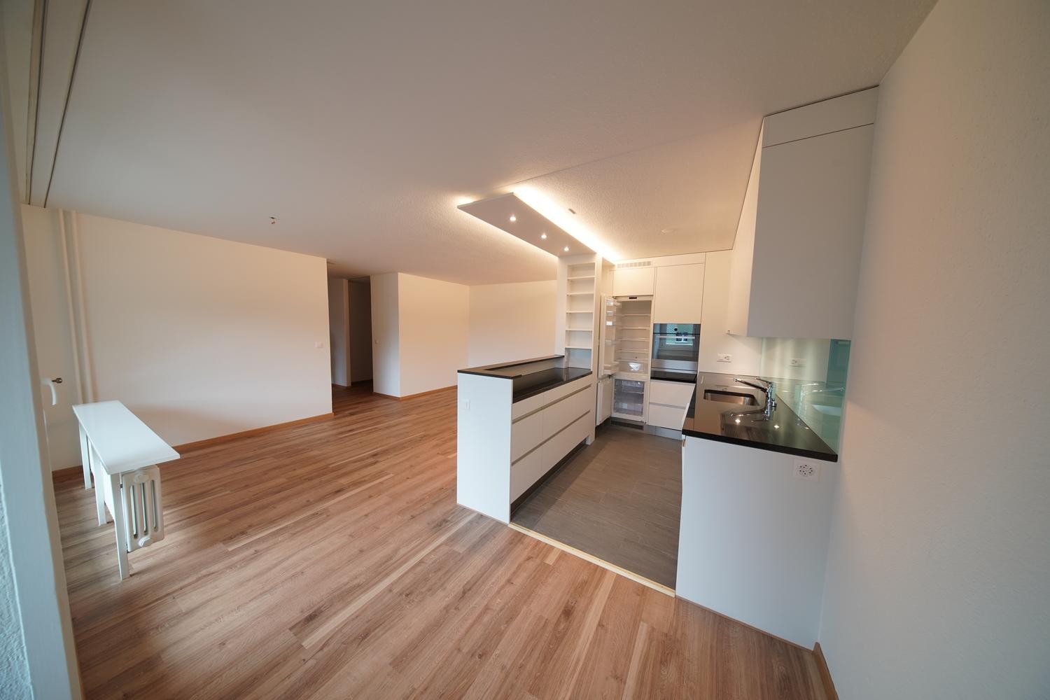 Appartamento di 2 ½ locali, foto 3 di 6
