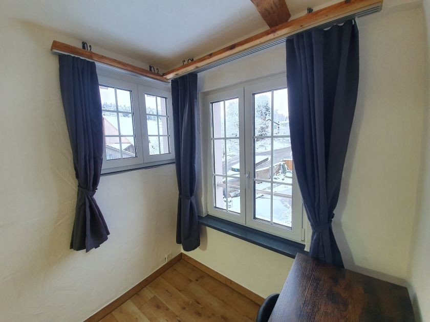 Chambre dans un appartement partagé