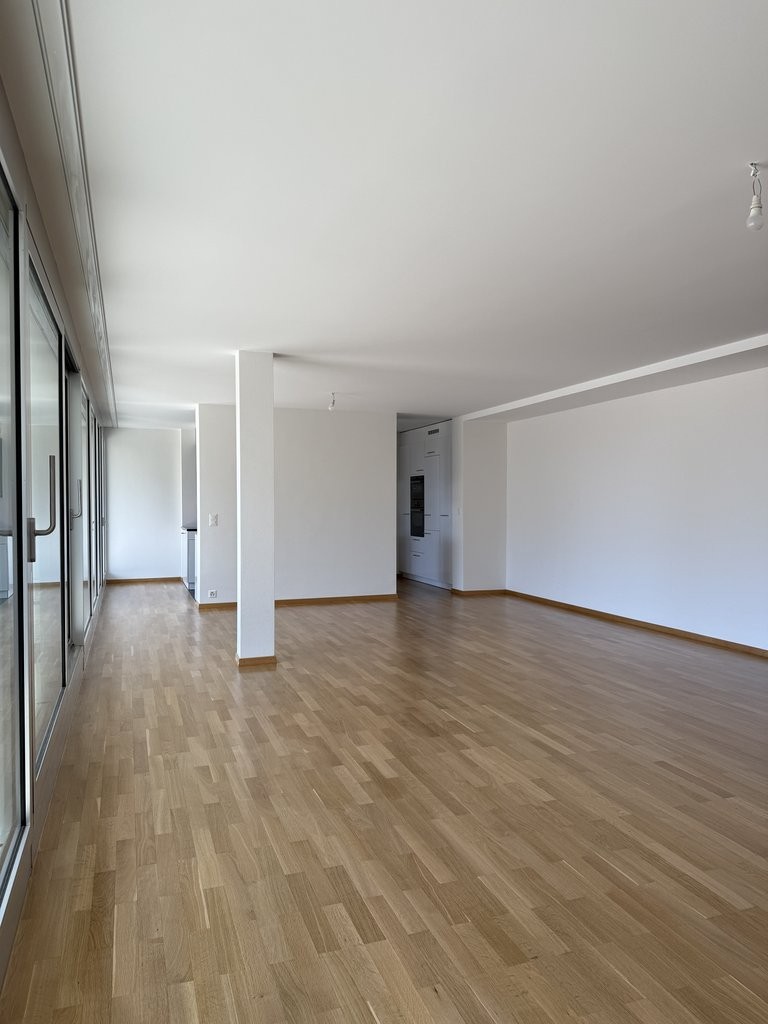 Appartamento di 6 ½ locali, foto 2 di 9