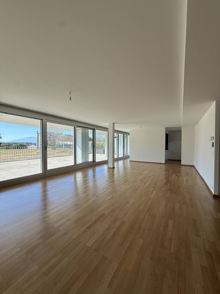 Appartamento di 6 ½ locali, foto 1 di 9