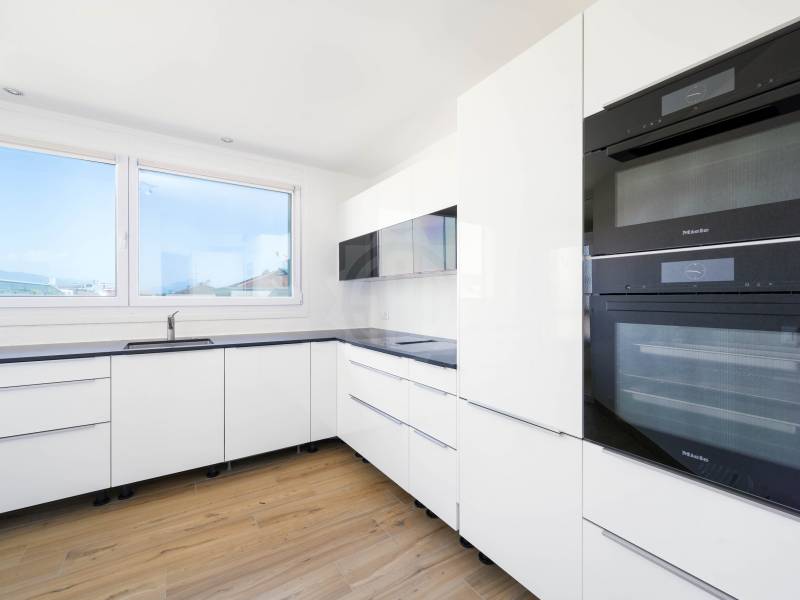 appartamento di 6 locali, foto 1 di 10