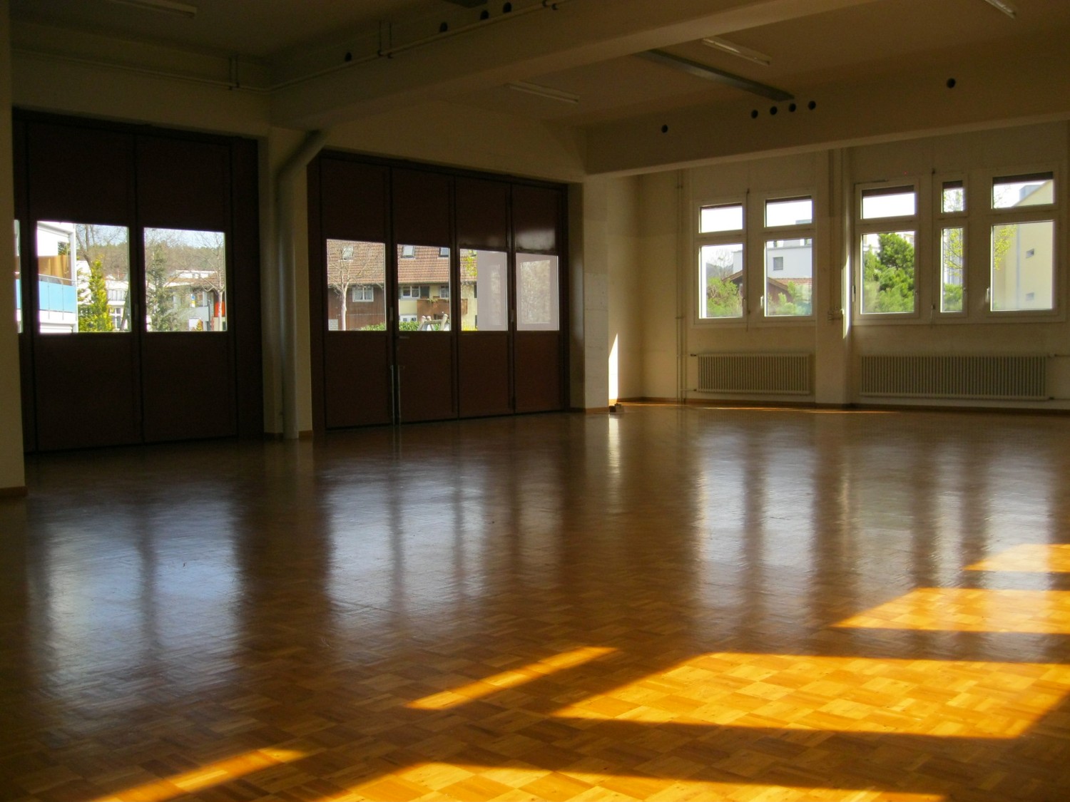 142-228m² commercial