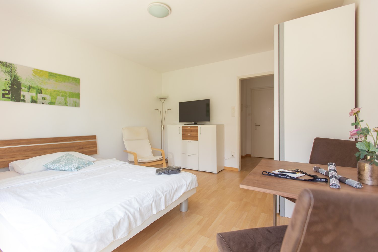 1 room furnished flat, foto 2 di 6