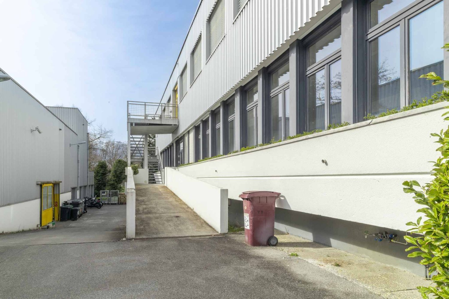 2884m² commerciale