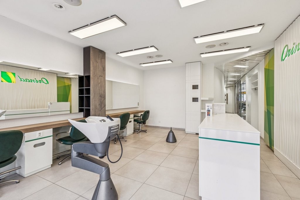 84m² commerciale