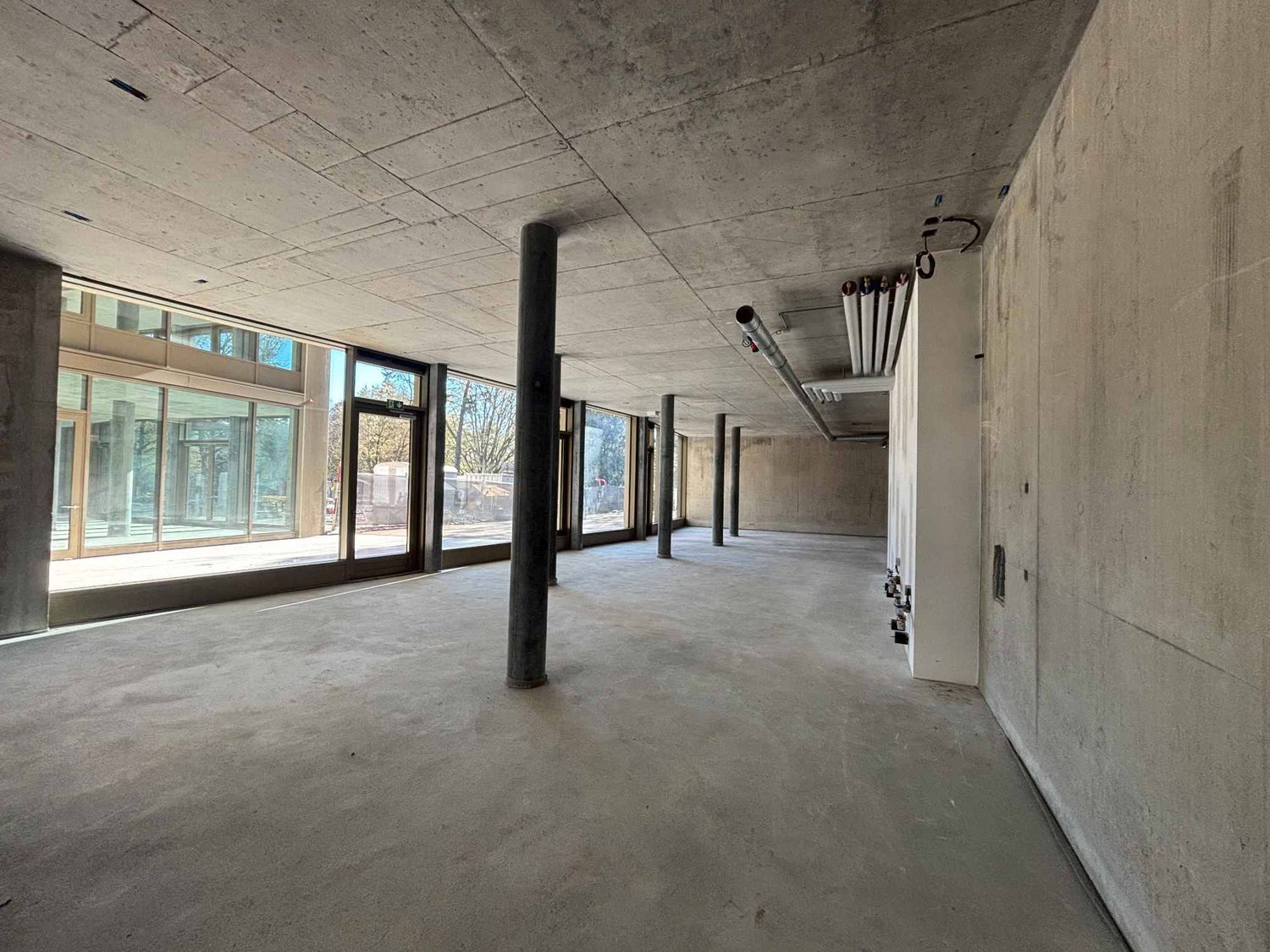 72m² arcade