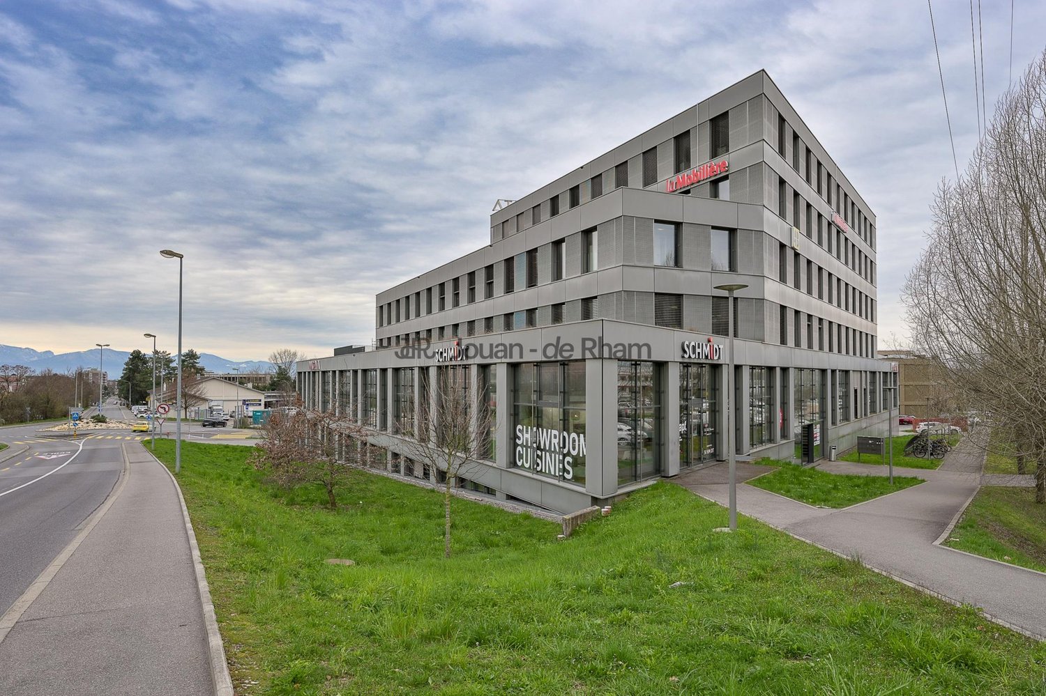 687m² ufficio
