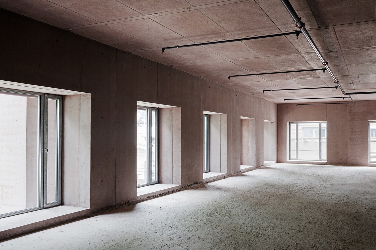 271m² commerciale