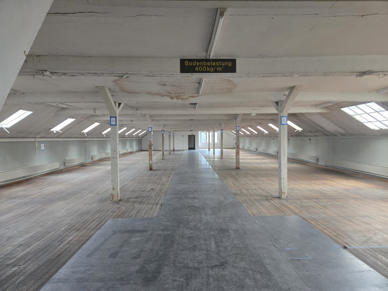 1100m² commerciale