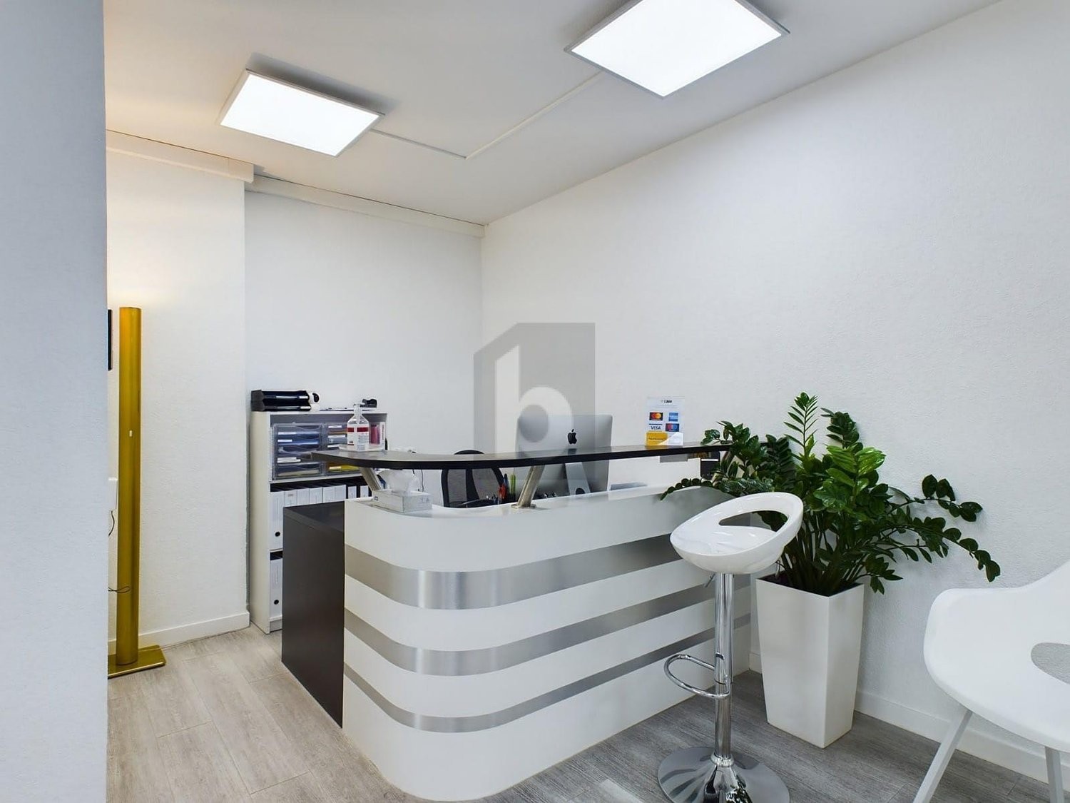 120m² studio
