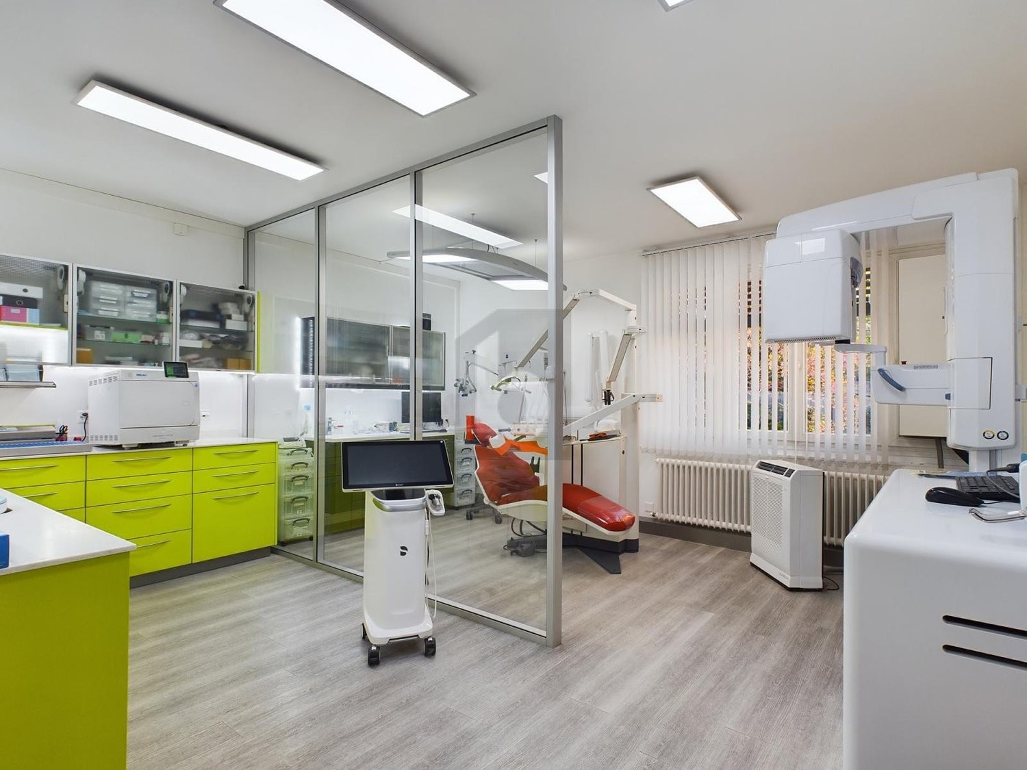 120m² studio