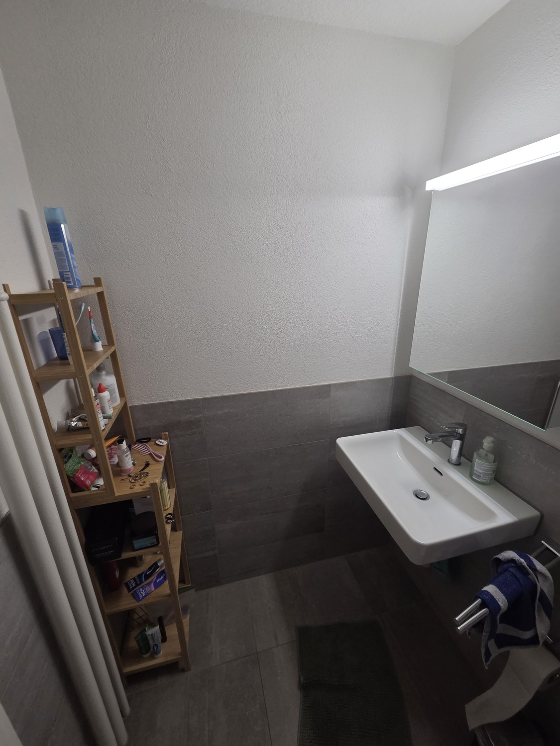 Camera in un appartamento condiviso, foto 5 di 9