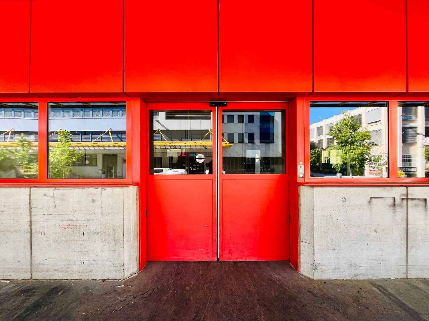 431m² commerciale, foto 2 di 8