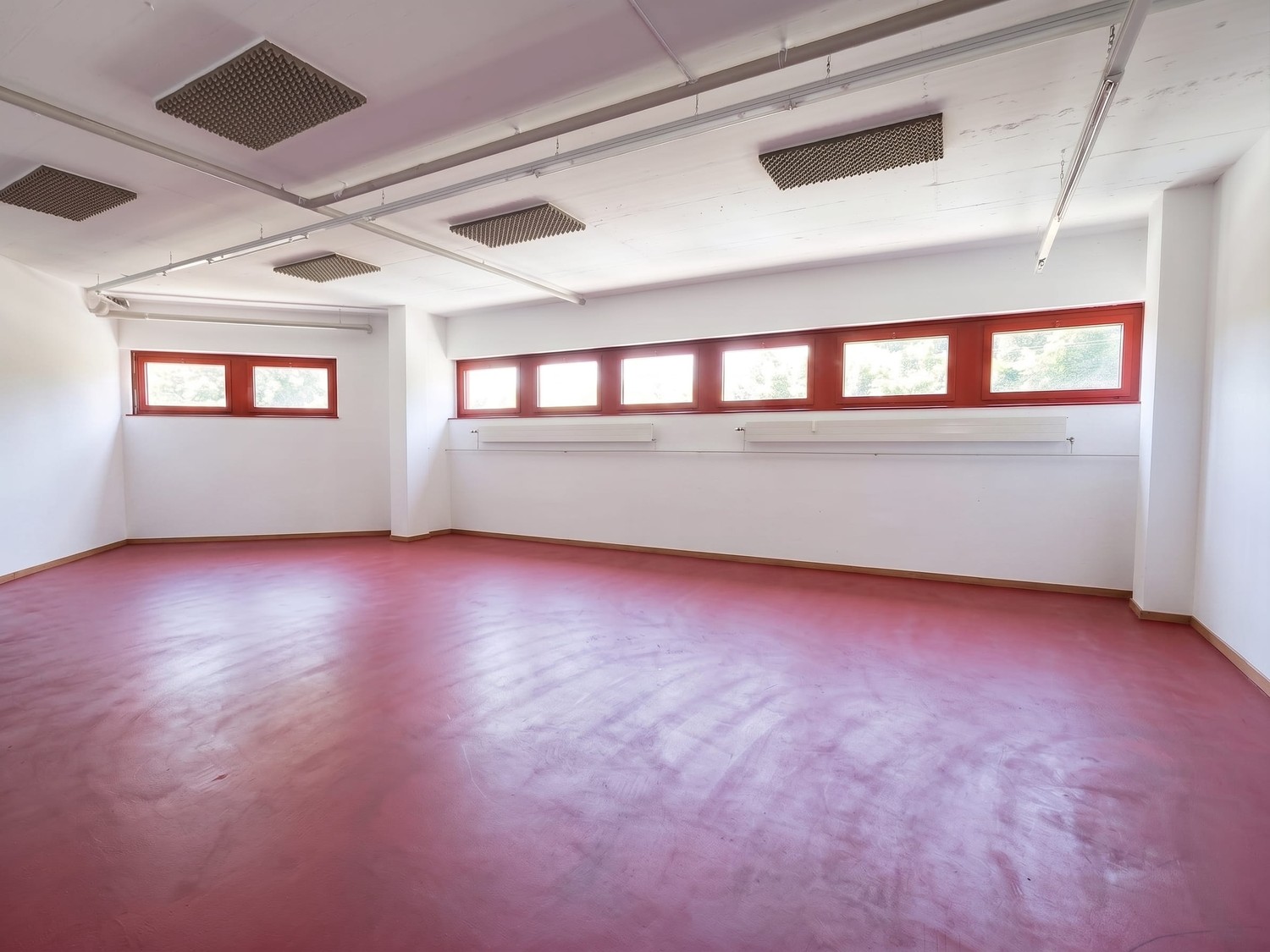 374m² commerciale