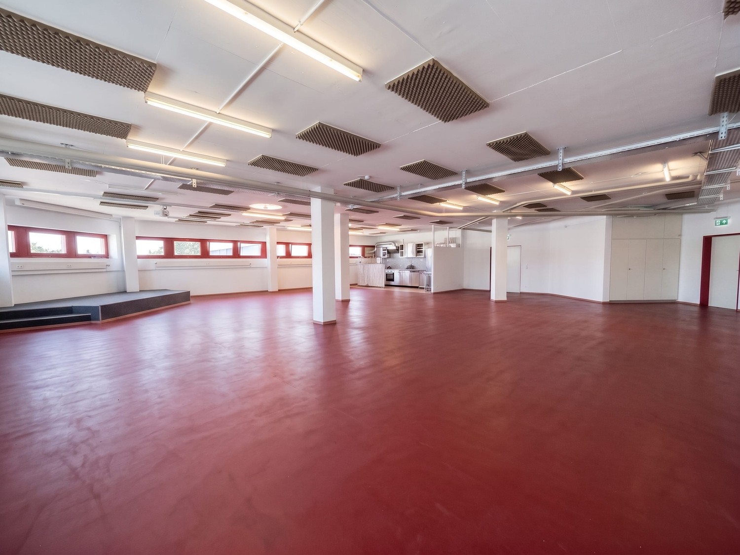 374m² commerciale