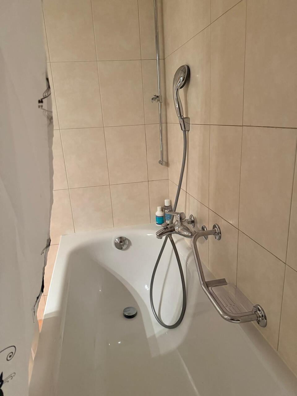 1 room furnished flat, foto 7 di 8