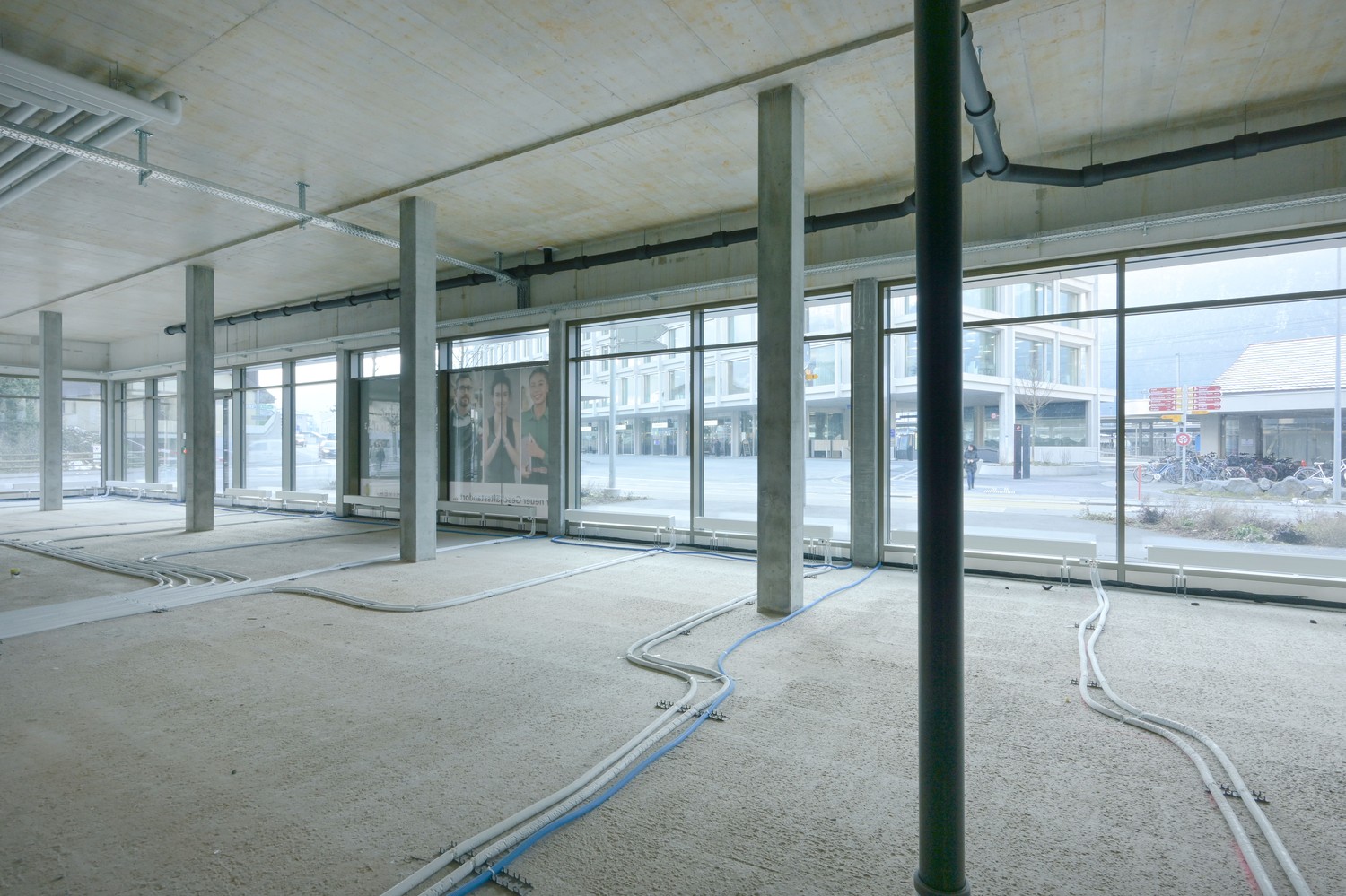 299m² commercial