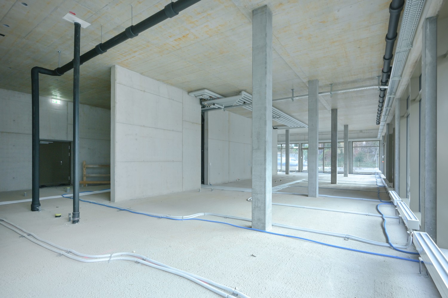 299m² commercial