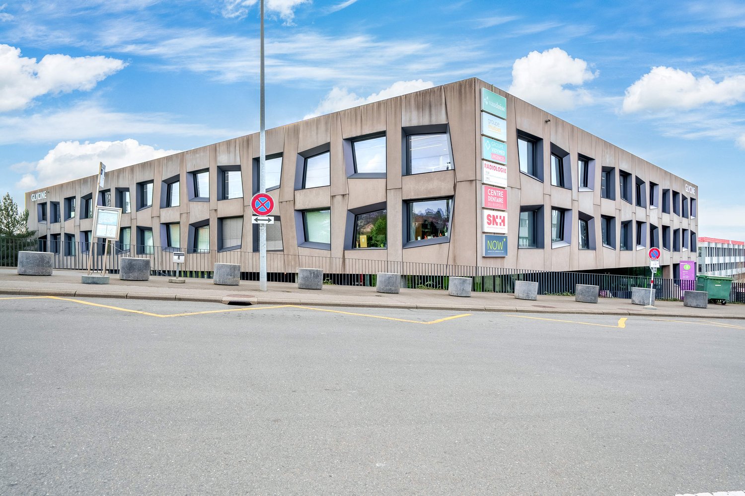1000m² office