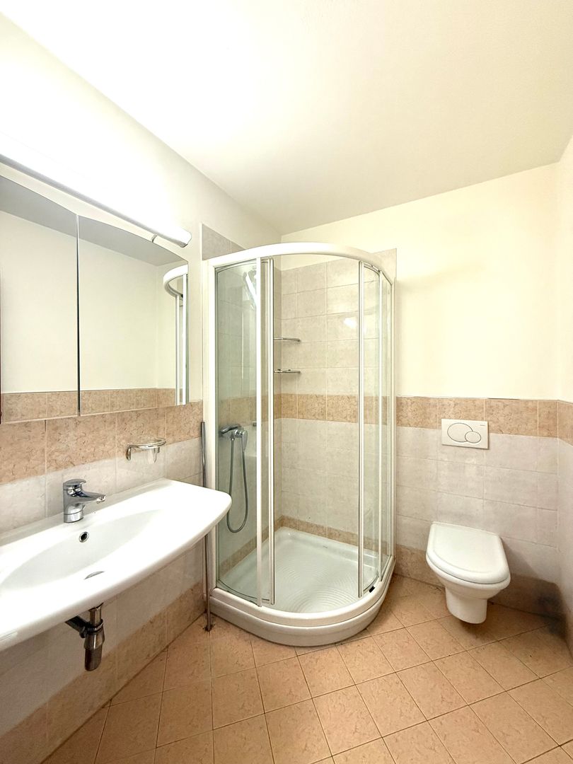 5 rooms apartment