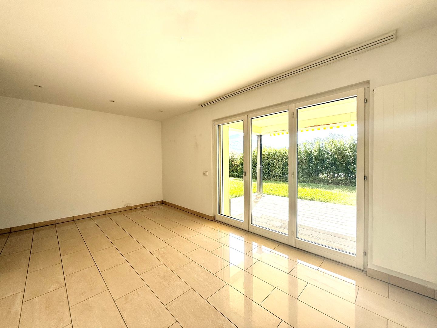 5 rooms apartment