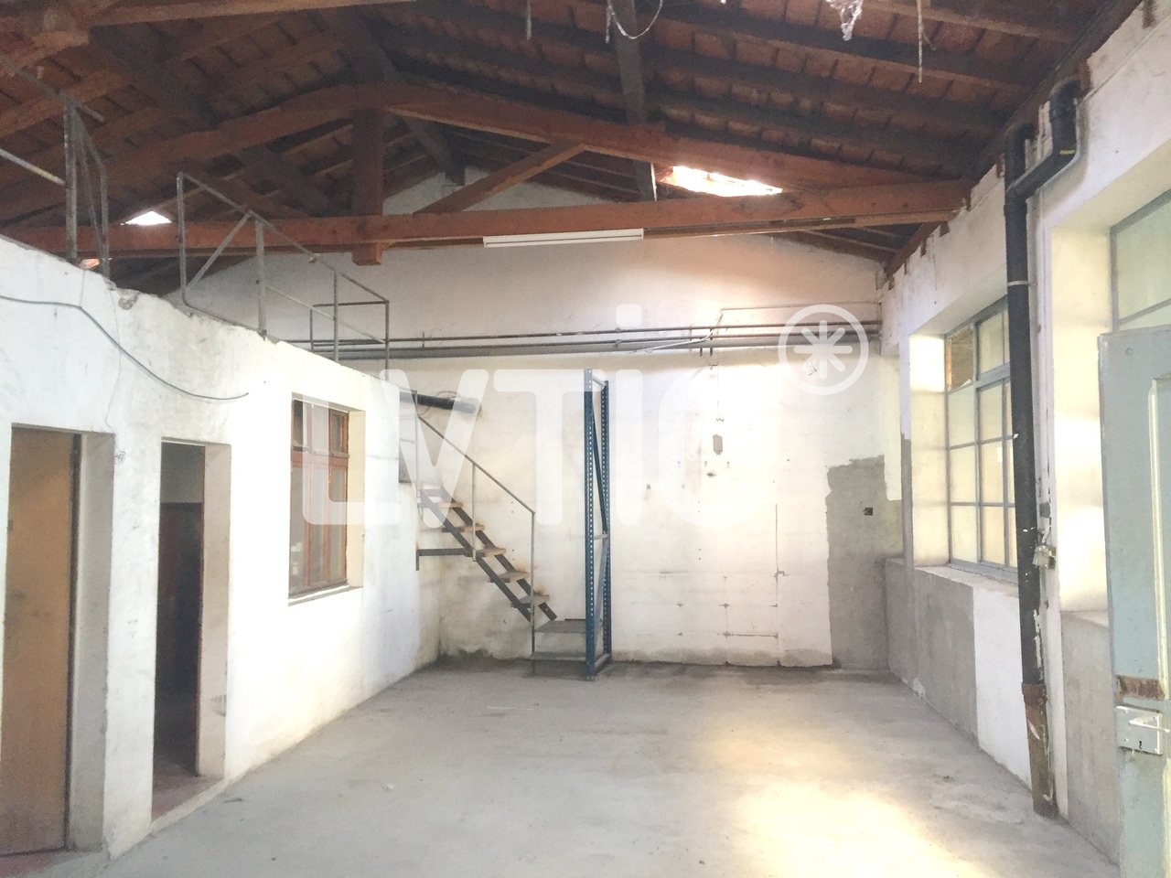 810m² deposito