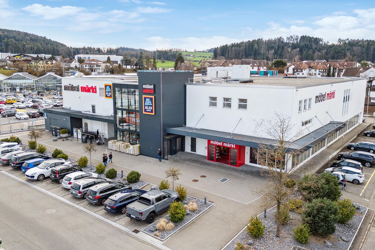 412m² office