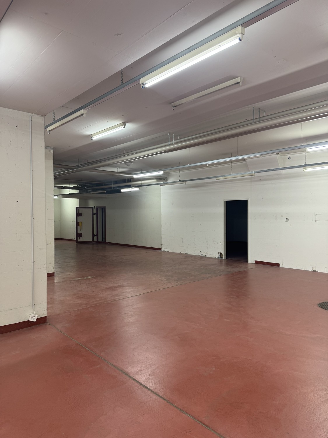 711m² di deposito