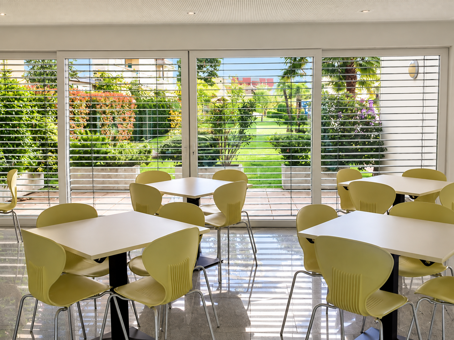 3 rooms terrace flat
