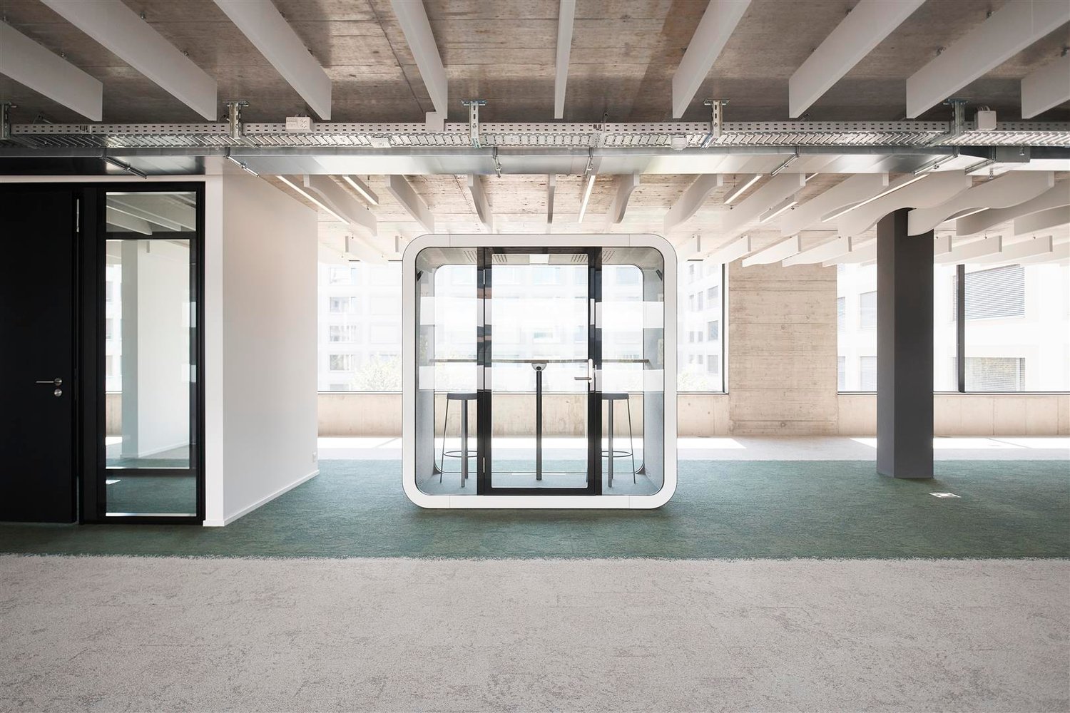 204m² office