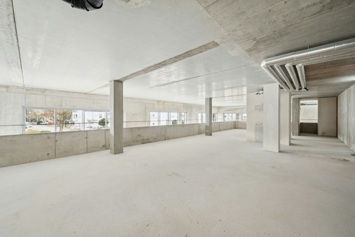 590m² commerciale