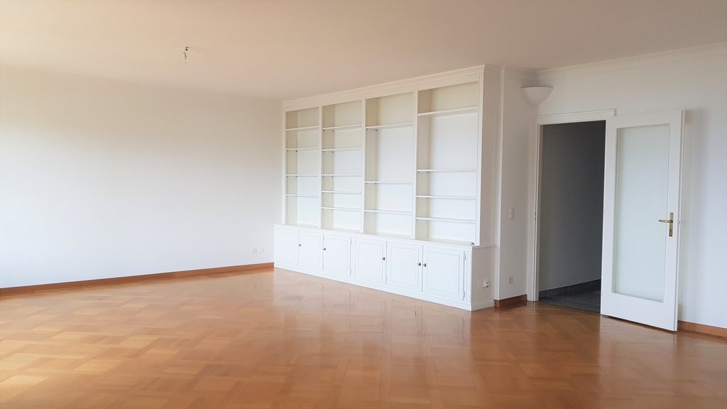 Appartamento di 6 locali, foto 1 di 10