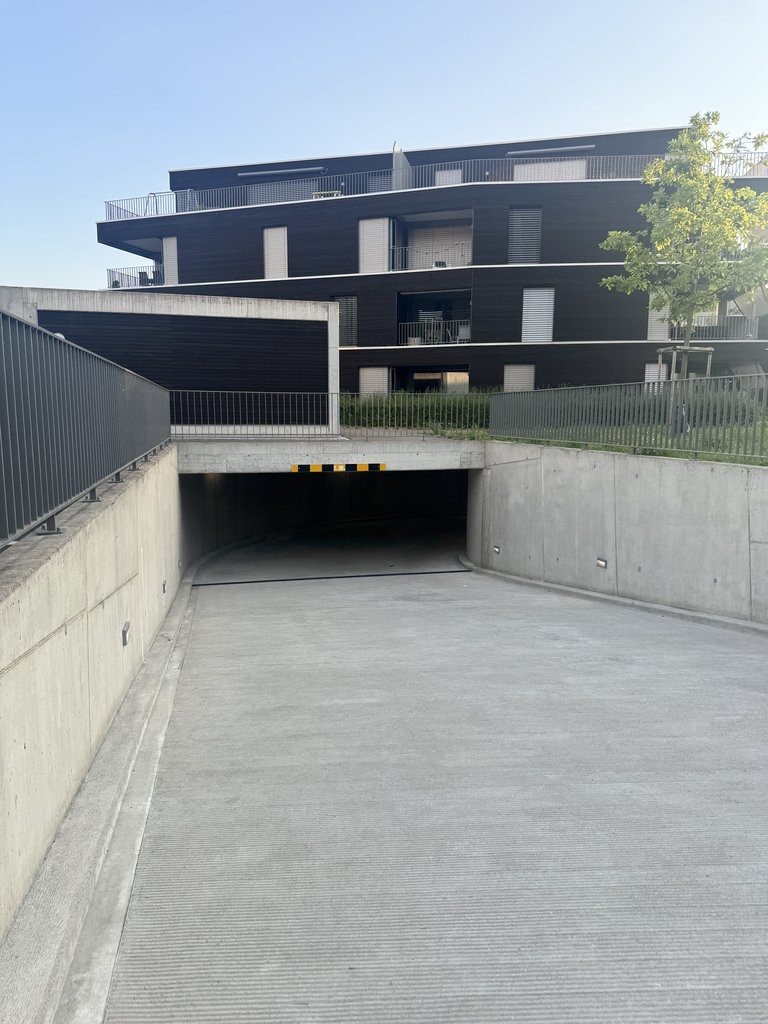 2m² di parcheggio coperto per biciclette, foto 1 di 3