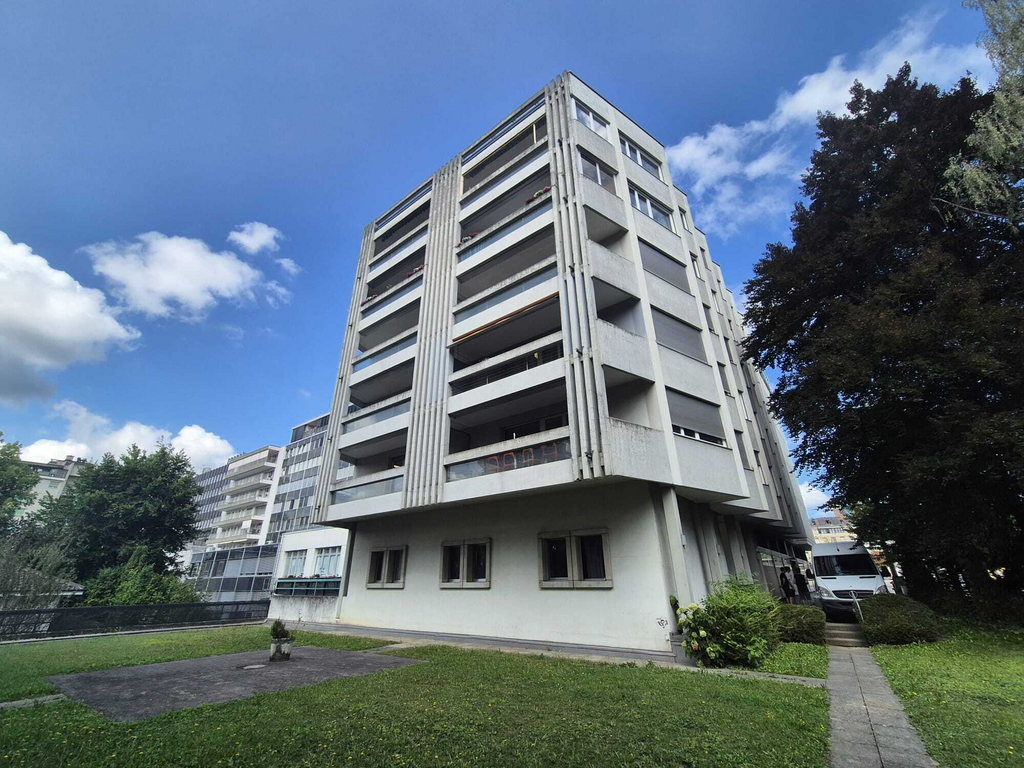 25m² department store