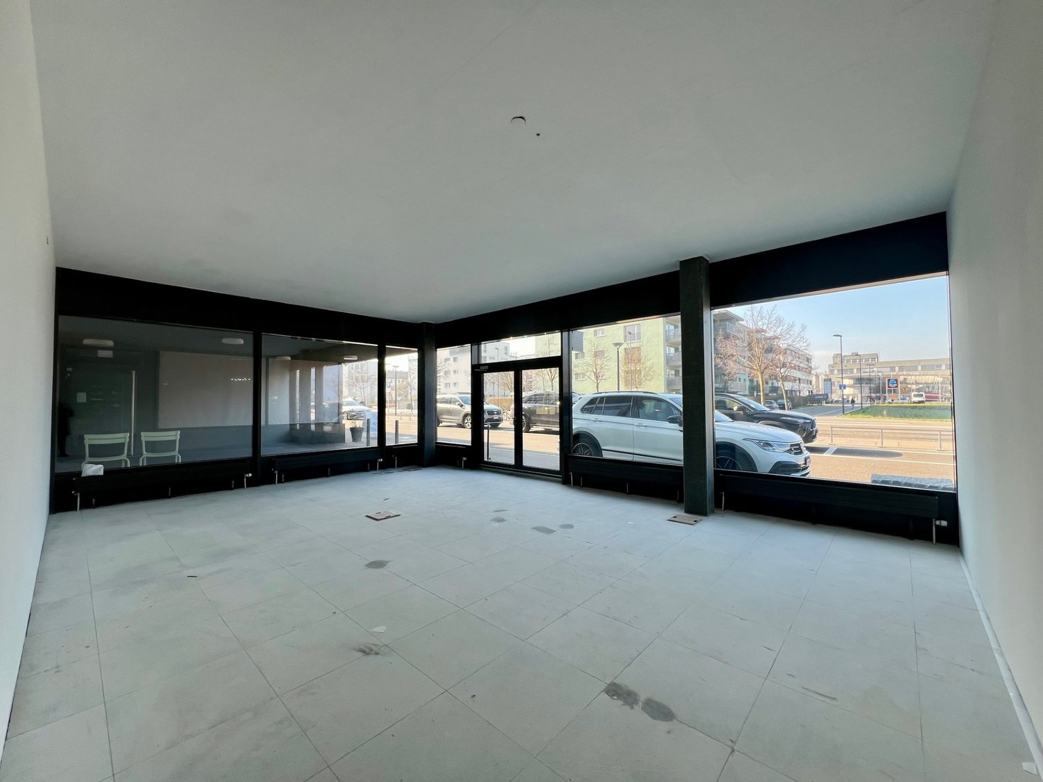 82m² negozio