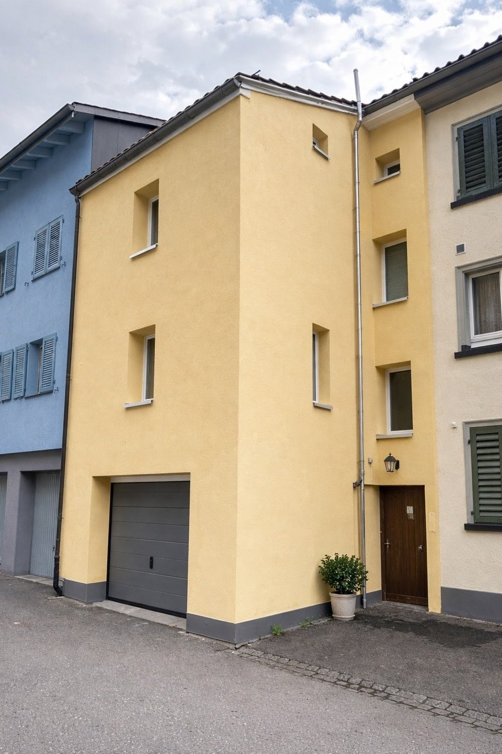 5 rooms single house