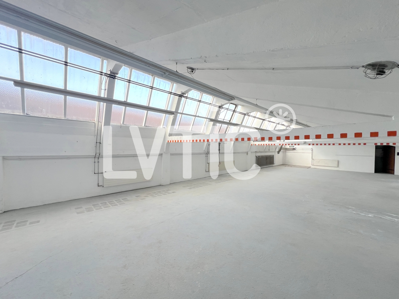 712m² deposito