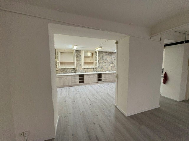 64m² bureau