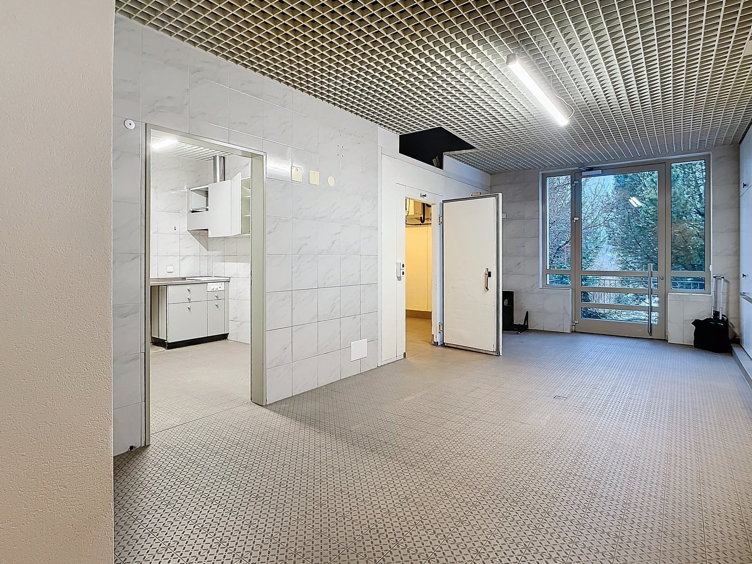 negozio di 90m²