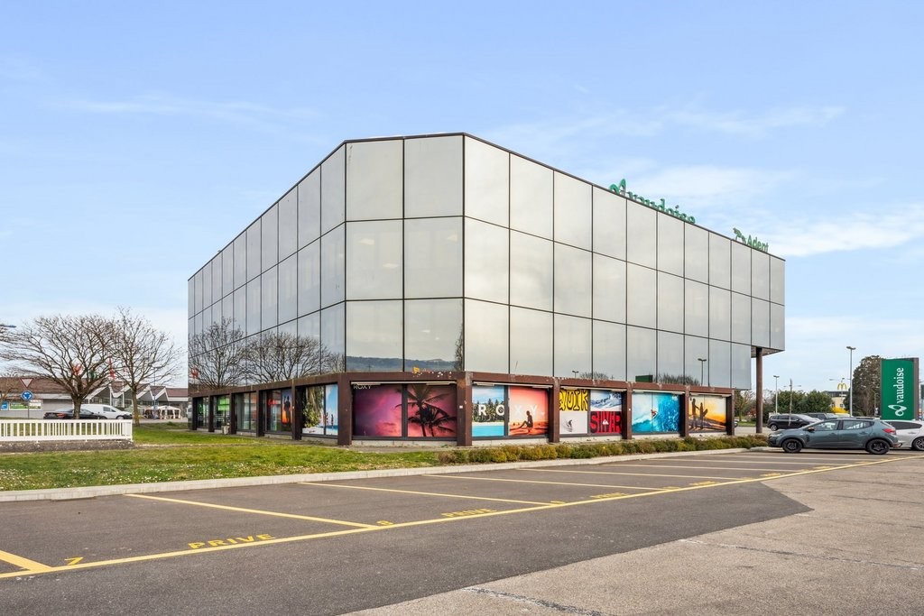 698m² Büro