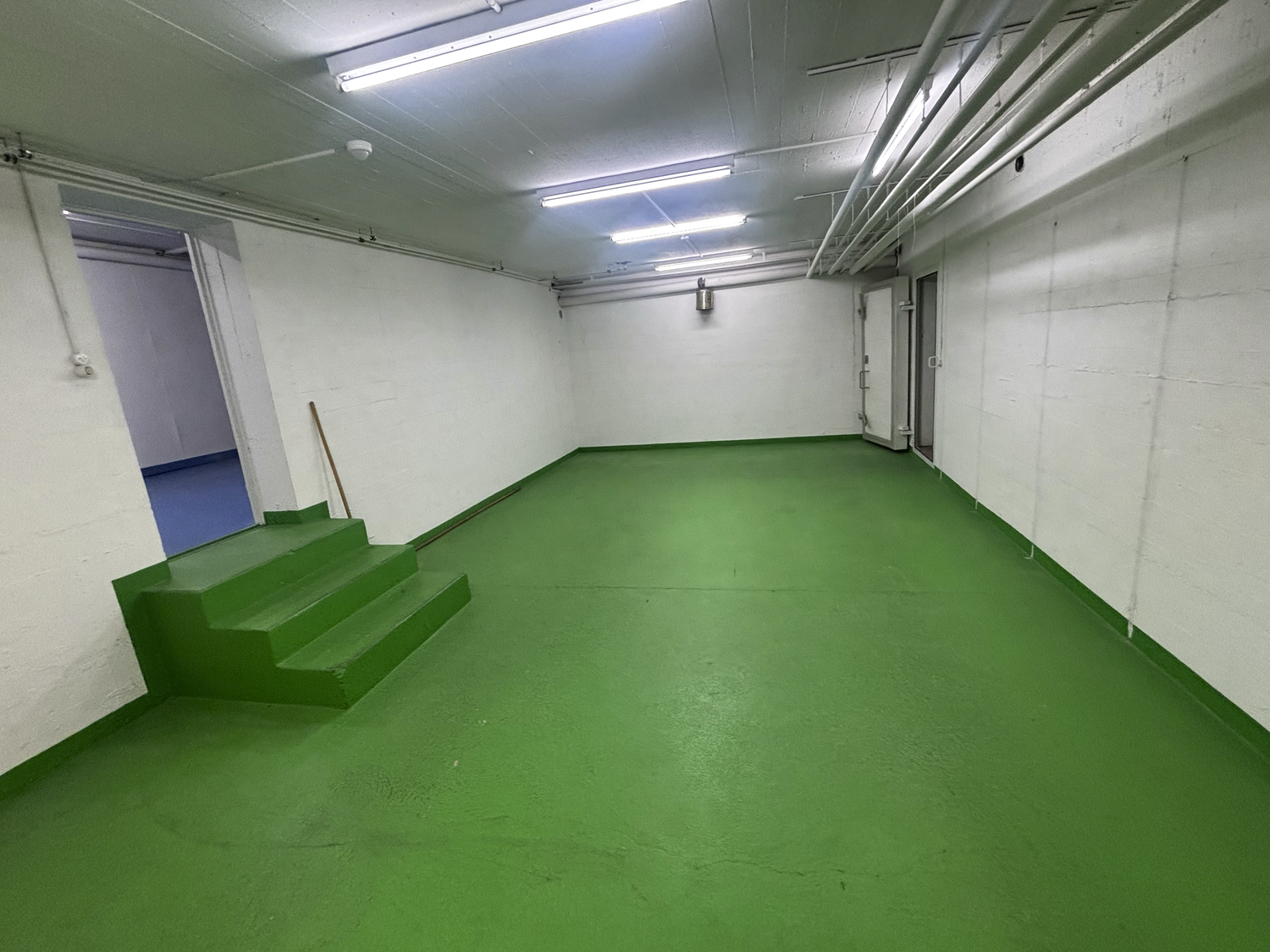 Compartimento di cantina di 92m²