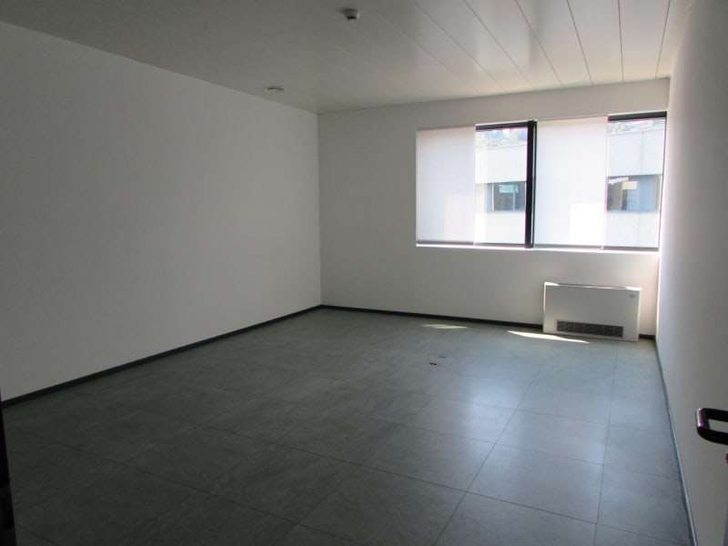 Office, foto 4 di 4