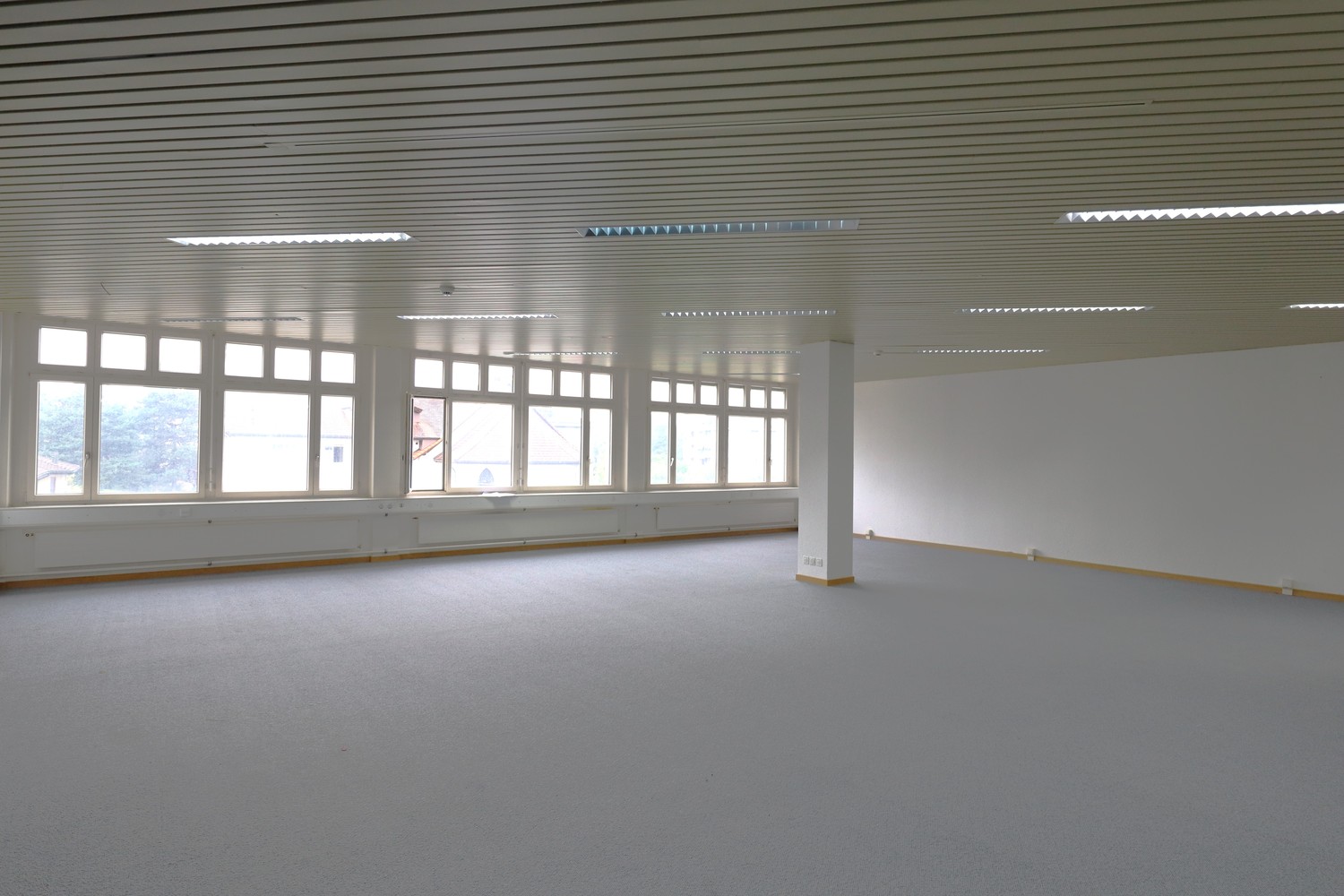 135m² ufficio, foto 2 di 3