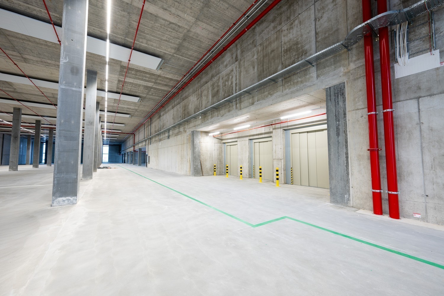 546m² deposito